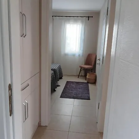 Apartment Dolphin Residences - Begonya 2